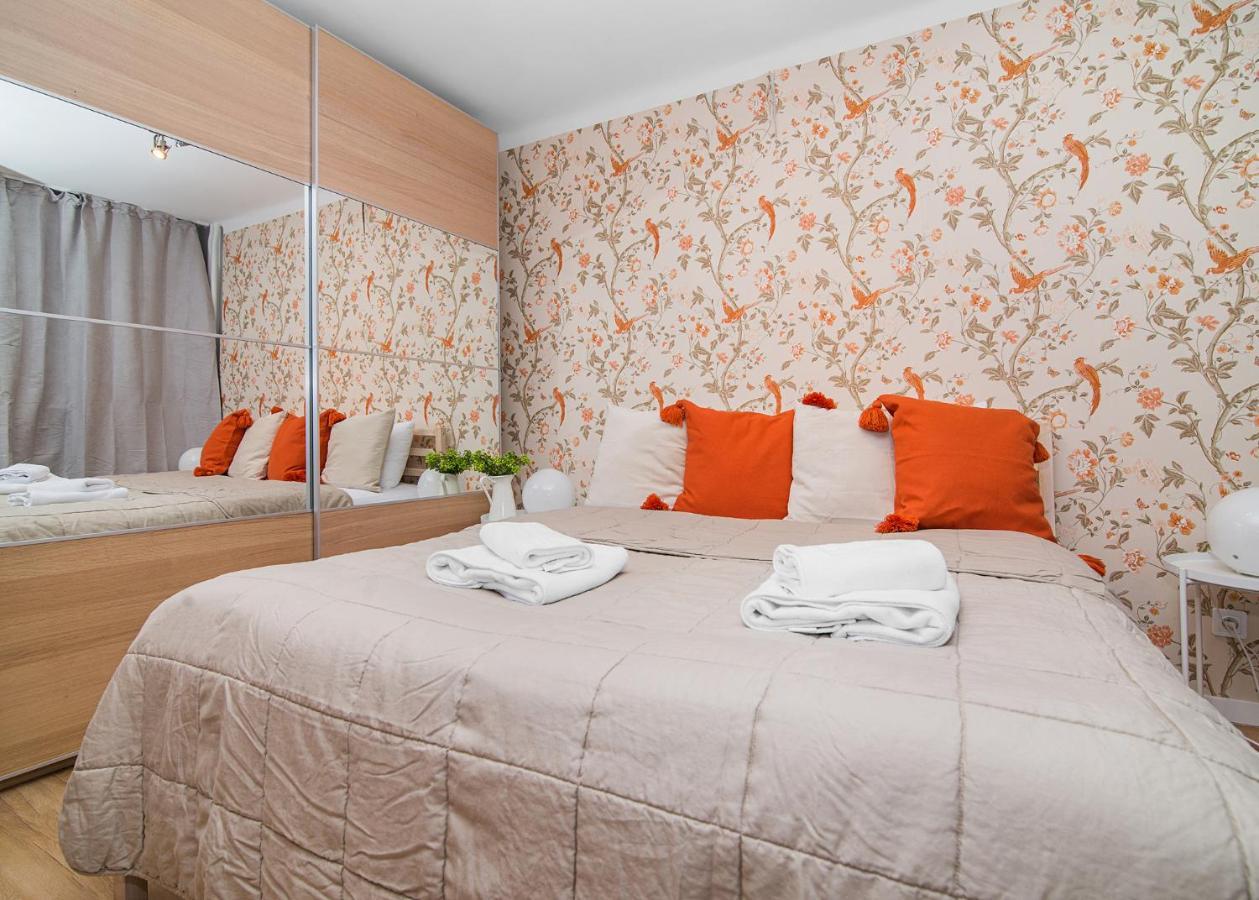 Central Apartments Grzybowska Warszawa Eksteriør billede